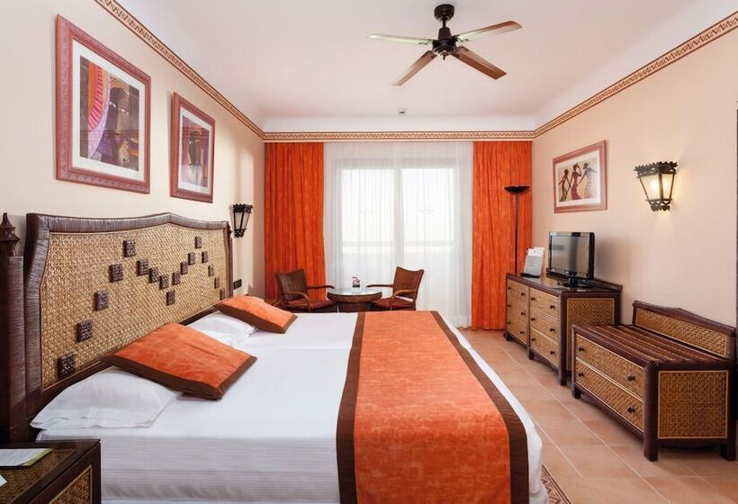 اتاق خانوادگی با چشم‌انداز جانبی دریا, Hotel Riu Touareg - All Inclusive
