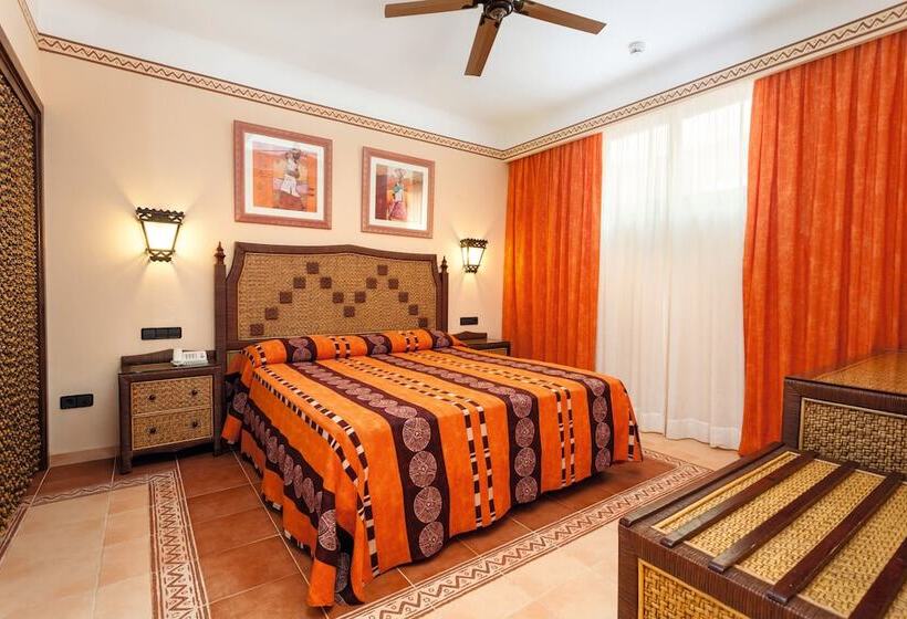 اتاق خانوادگی, Hotel Riu Touareg - All Inclusive