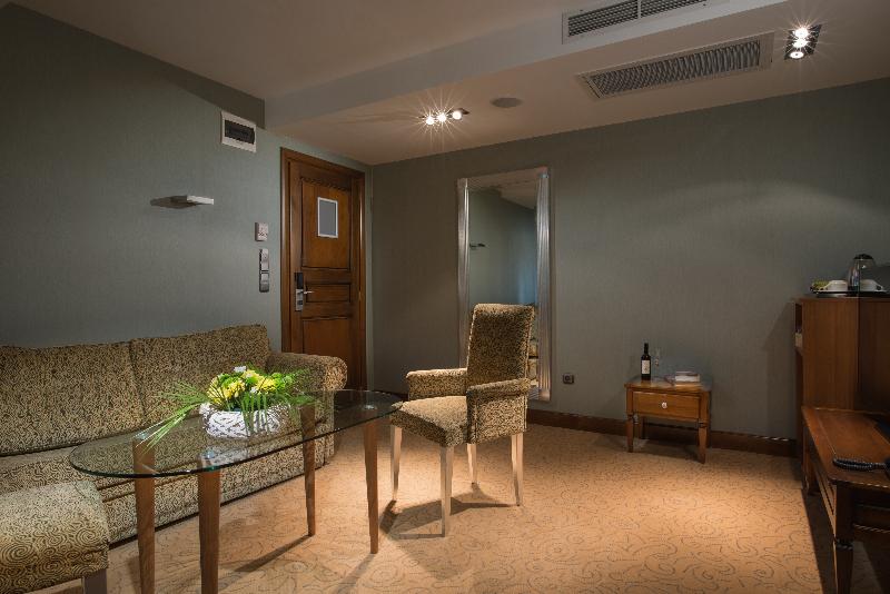 Люкс, Rosslyn Thracia Hotel Sofia