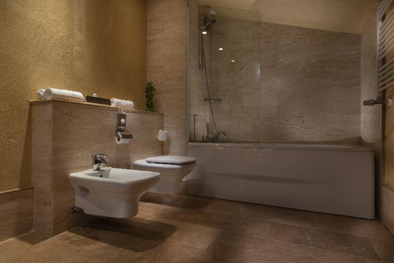 Люкс, Rosslyn Thracia Hotel Sofia