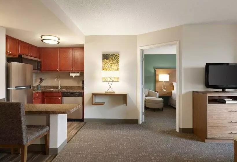 身障者適用スタンダードルーム, Staybridge Suites Tampa East  Brandon, An Ihg