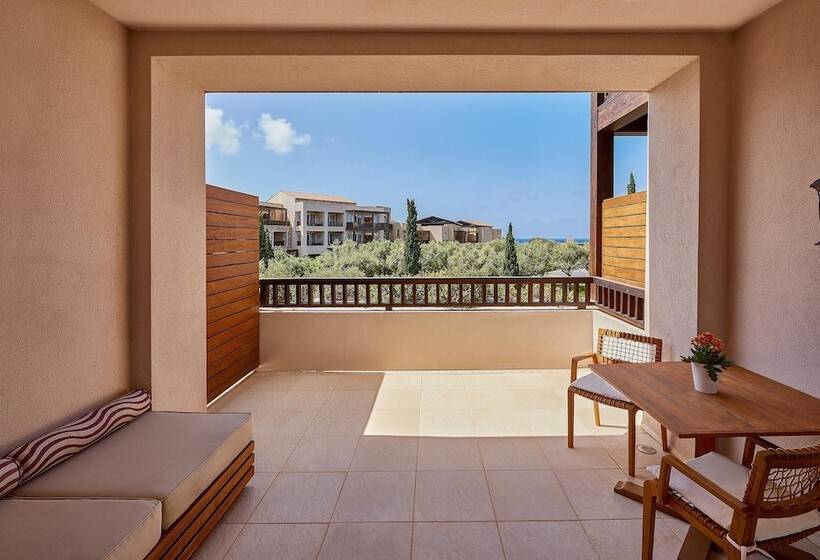 غرفة ديلوكس مطلّة علي الحديقة, The Westin Resort Costa Navarino