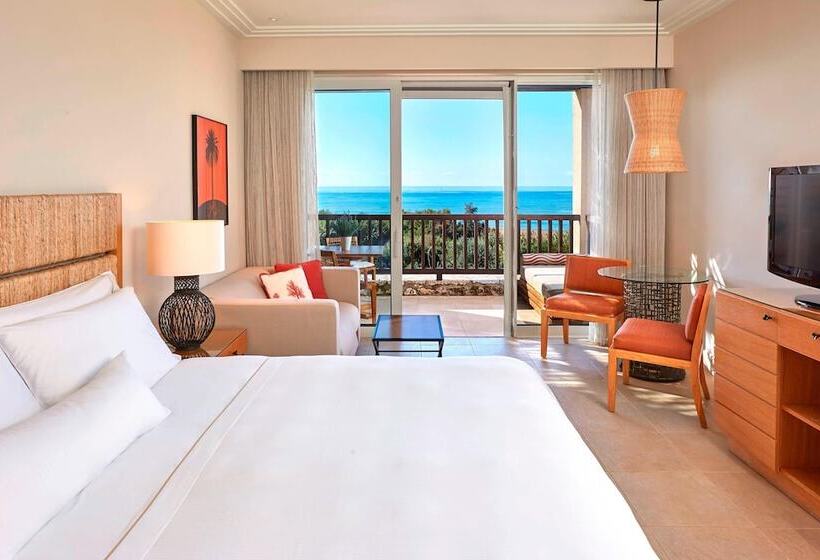 غرفة بريميوم مطلّة علي البحر, The Westin Resort Costa Navarino