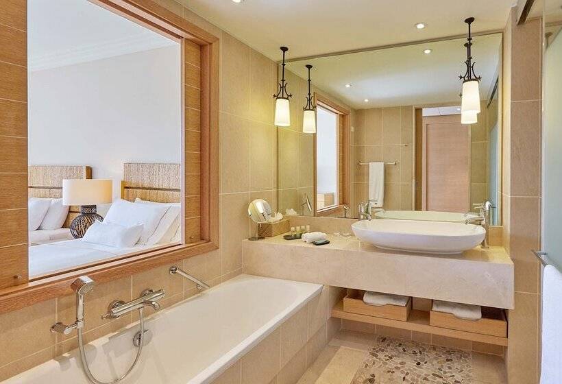 Habitación Premium Vista al Mar., The Westin Resort Costa Navarino