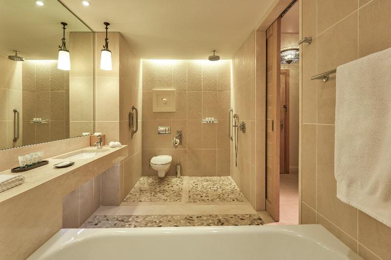 غرفة ديلوكس مطلّة علي الحديقة, The Westin Resort Costa Navarino