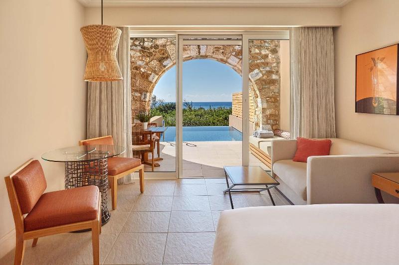غرفة بريميوم مطلّة علي البحر, The Westin Resort Costa Navarino