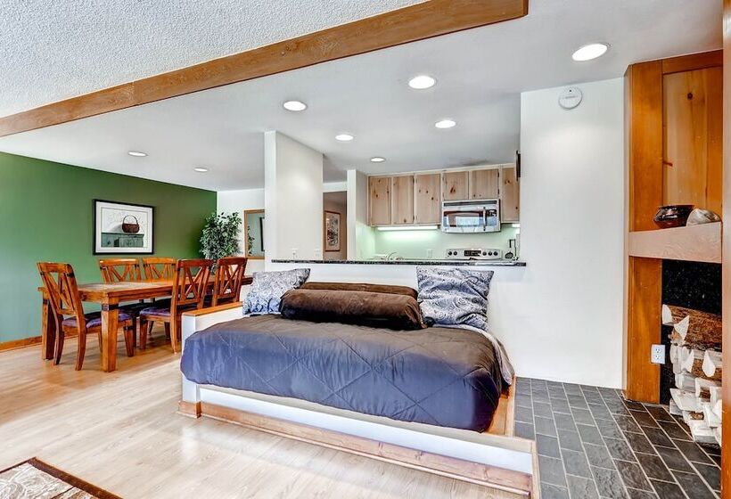 Номер Стандарт, Lakeside Village By Keystone Resort