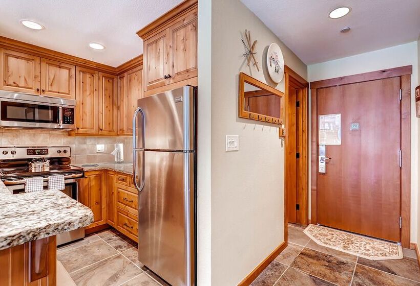 Студия Стандарт, Lakeside Village By Keystone Resort