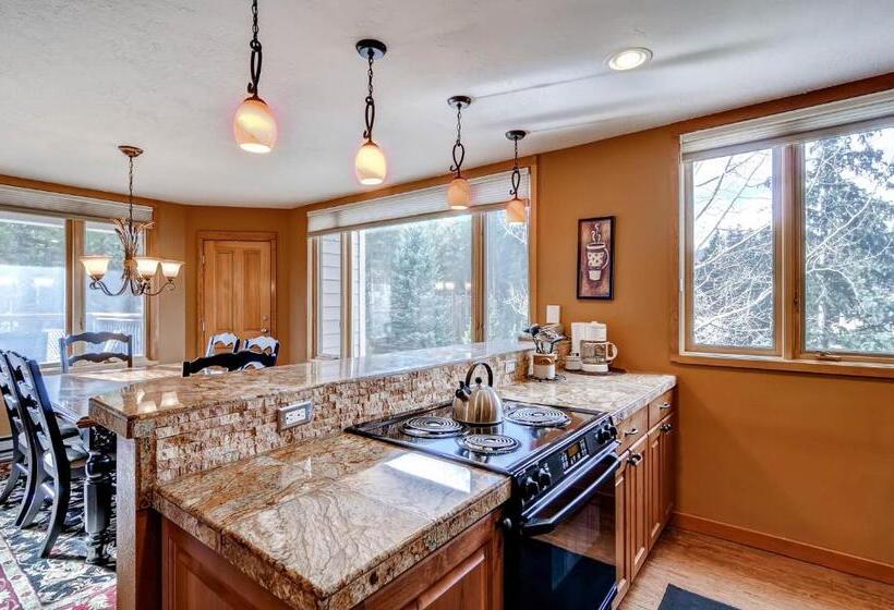 Апартаменты Deluxe 3 Спальни, Lakeside Village By Keystone Resort