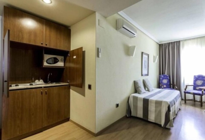 إستوديو قياسى, Torreluz Apartamentos