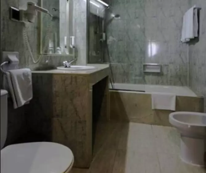 استودیوی استاندارد, Torreluz Apartamentos