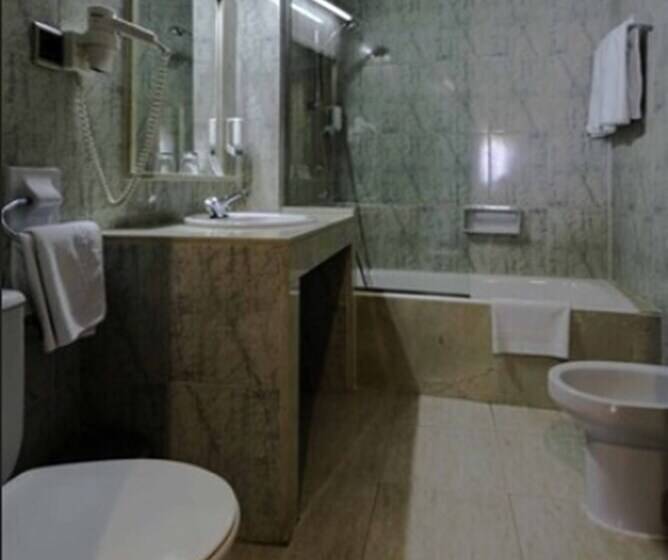 إستوديو قياسى, Torreluz Apartamentos