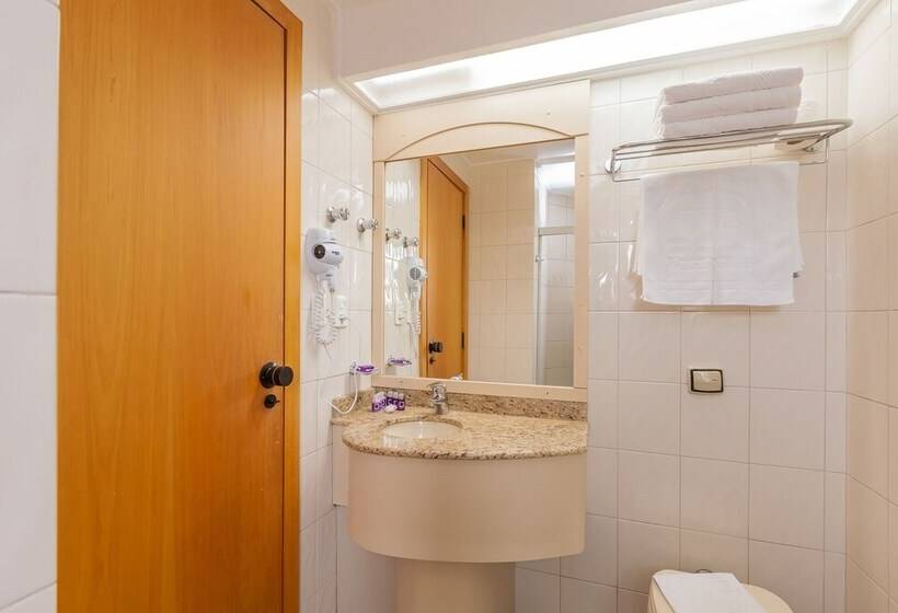 3 Bett Deluxe Zimmer, Tri Hotel & Flat Caxias