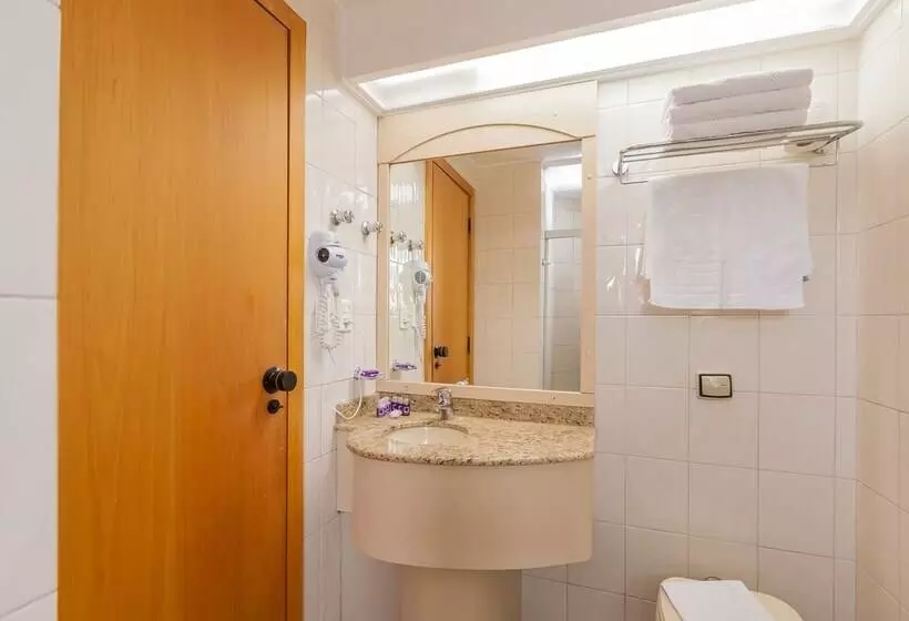 اتاق لوکس سه تخته, Tri Hotel & Flat Caxias