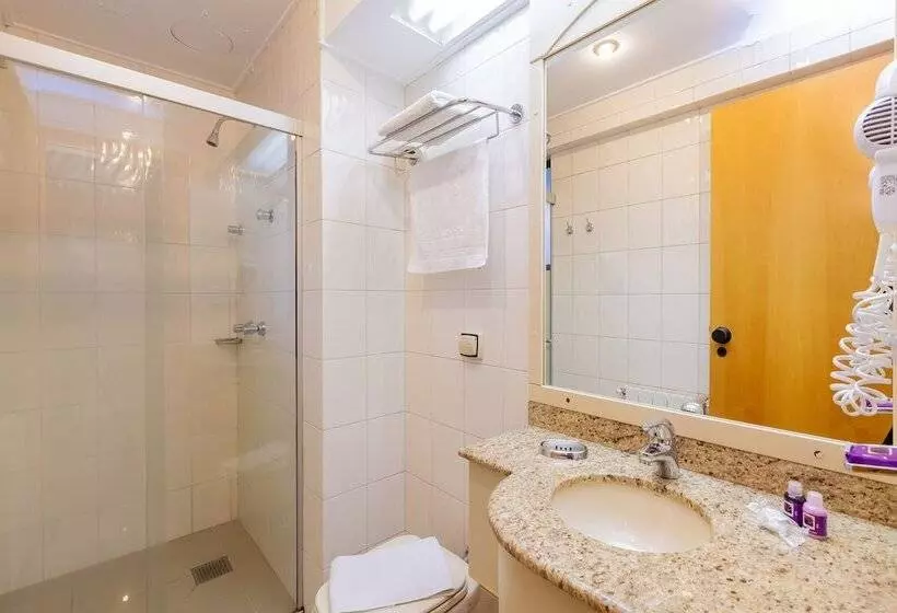 اتاق لوکس سه تخته, Tri Hotel & Flat Caxias