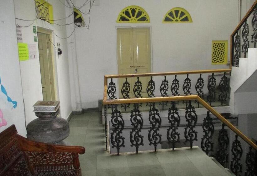 共用房间的床, Udai Haveli Guesthouse