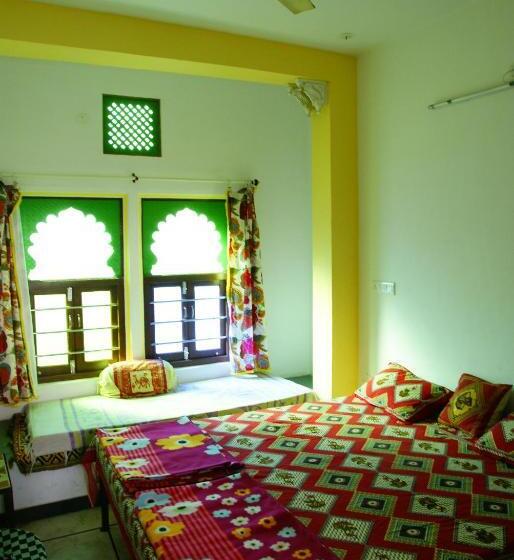 Трежместный Номер Economy, Udai Haveli Guesthouse