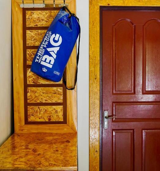 اتاق لوکس, Veli Beach Inn