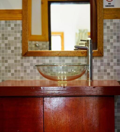 اتاق لوکس, Veli Beach Inn