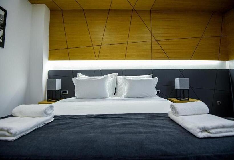 اتاق لوکس, Park Shtip