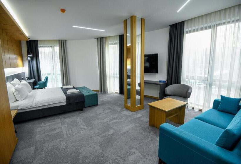 اتاق سوپریور, Park Shtip