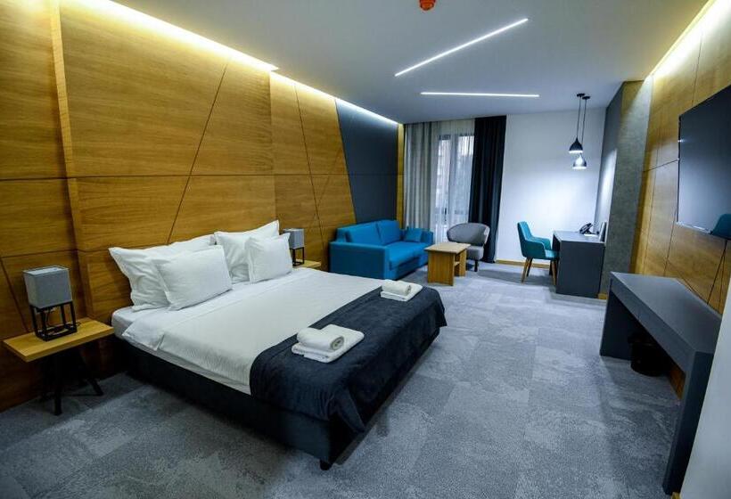 اتاق سوپریور, Park Shtip