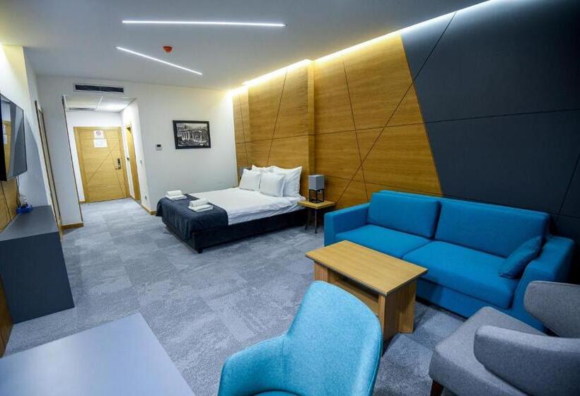 اتاق سوپریور, Park Shtip