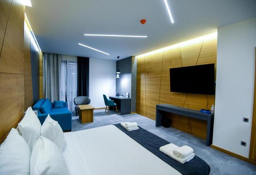 اتاق سوپریور, Park Shtip