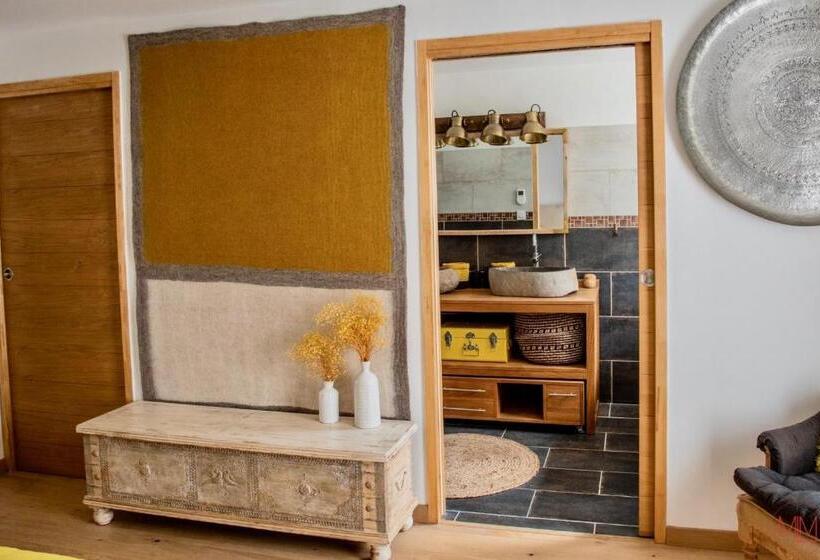 Номер Deluxe с Балконом, Origines