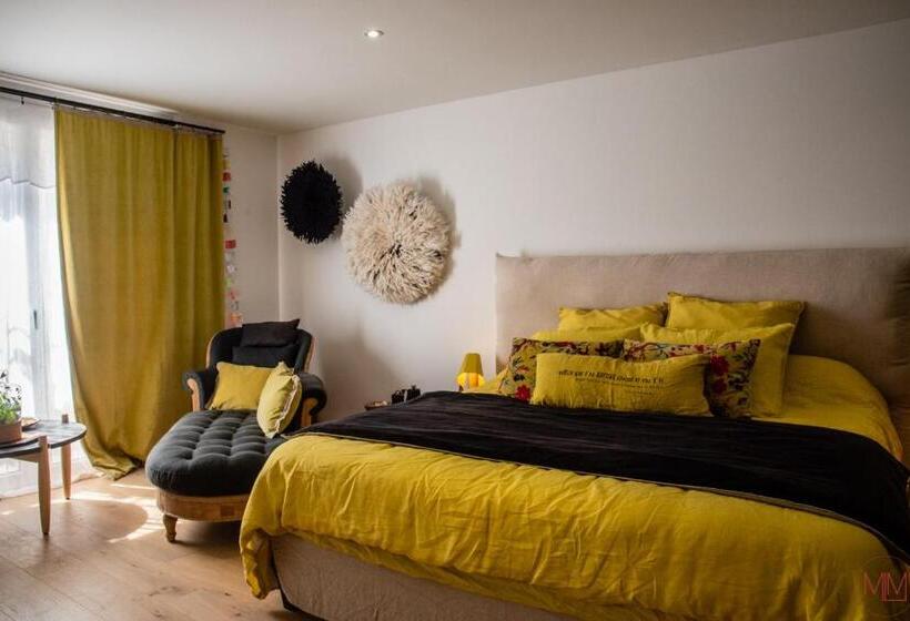 Номер Deluxe с Балконом, Origines