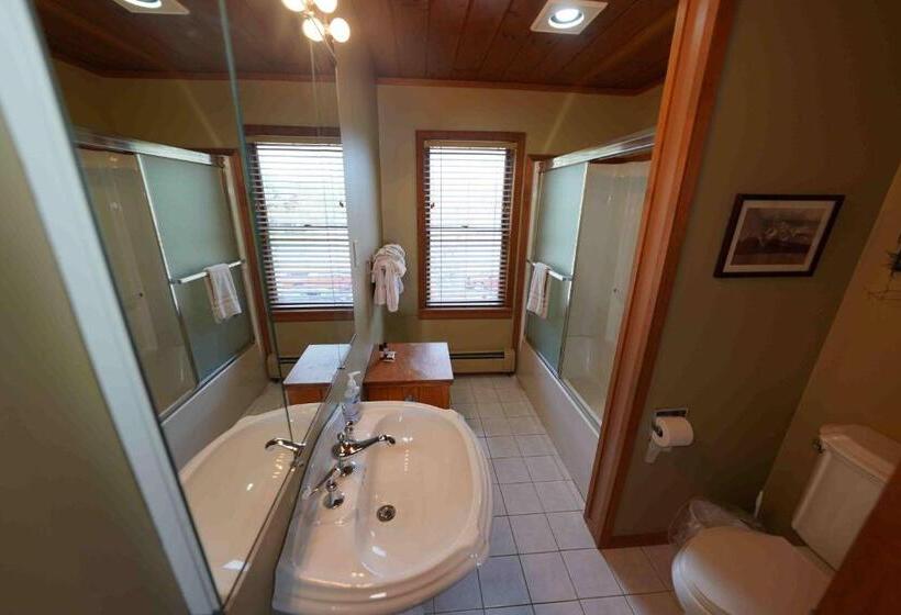 جناح ديلوكس, Ampersand Bay Resort