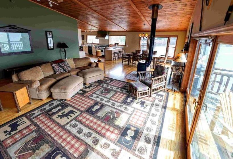 جناح ديلوكس, Ampersand Bay Resort