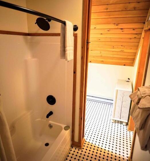 منزل غرفتين نوم, Ampersand Bay Resort