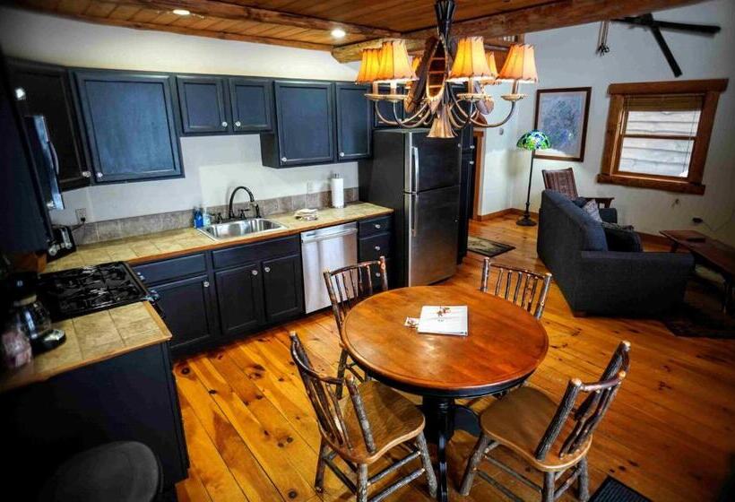 منزل غرفتين نوم, Ampersand Bay Resort