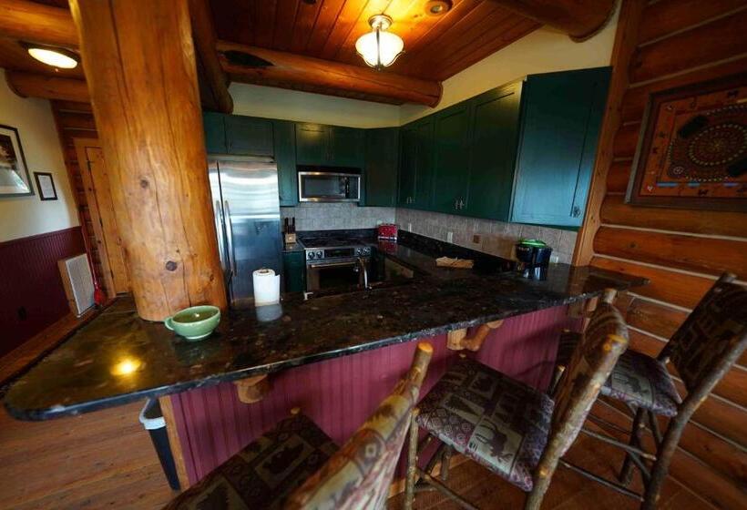 إستوديو قياسى مزودة بتراس, Ampersand Bay Resort