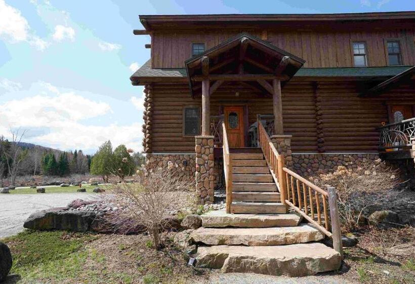 جناح مزود بتراس, Ampersand Bay Resort