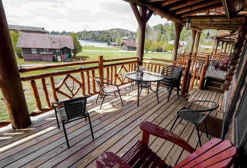 جناح مزود بتراس, Ampersand Bay Resort