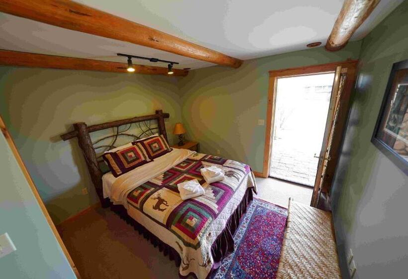 إستوديو قياسى مزودة بتراس, Ampersand Bay Resort