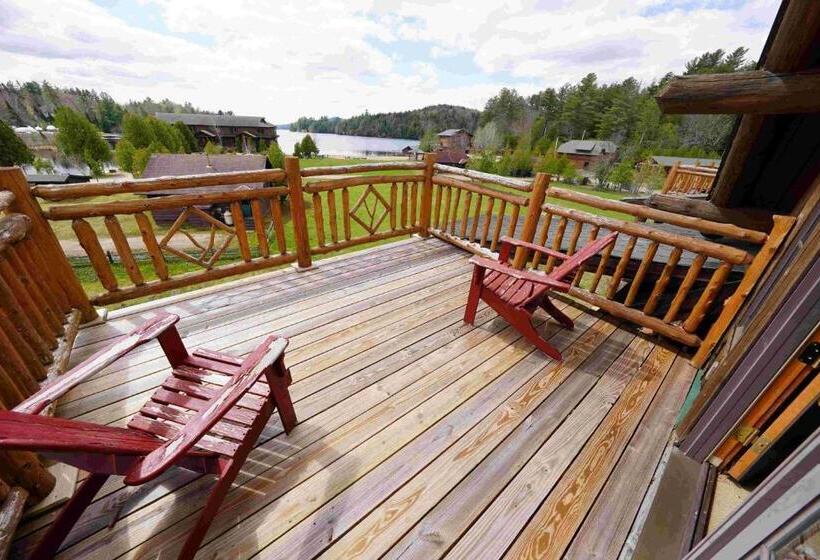 إستوديو قياسى مزودة بتراس, Ampersand Bay Resort