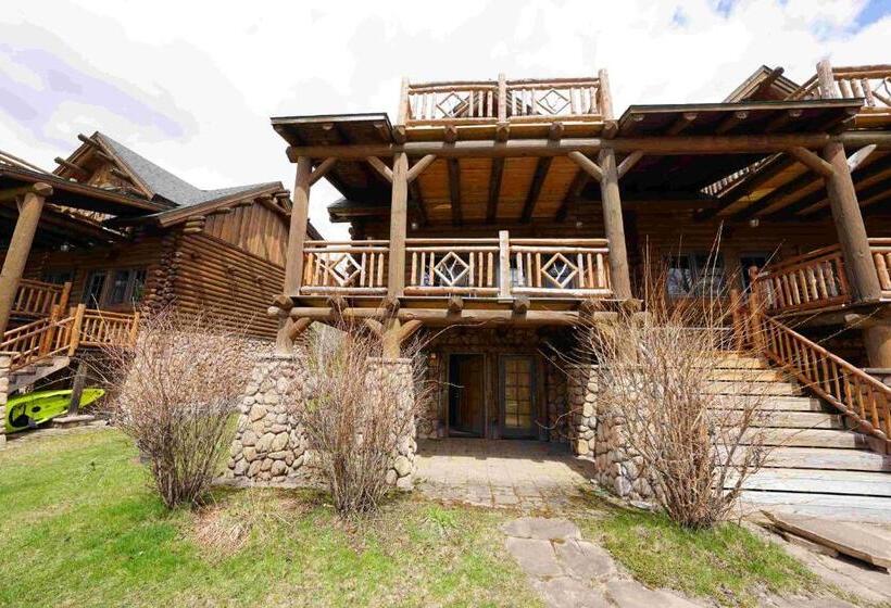 إستوديو قياسى مزودة بتراس, Ampersand Bay Resort