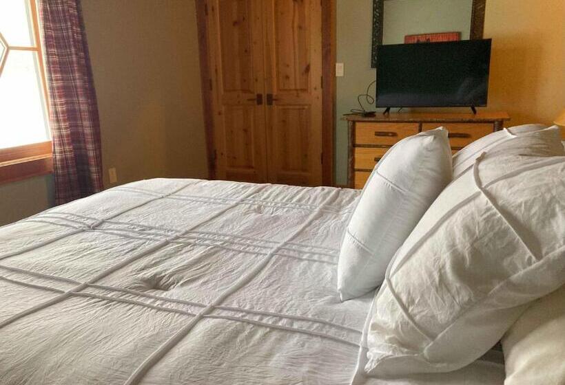 منزل 3 غرف نوم, Ampersand Bay Resort