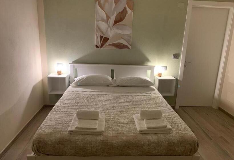 Номер Стандарт с Балконом, B&b La Luce Verde