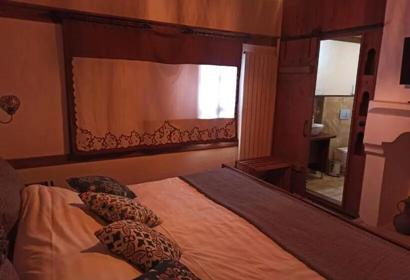 スーペリアファミリールーム, Konak Bi̇ndalli