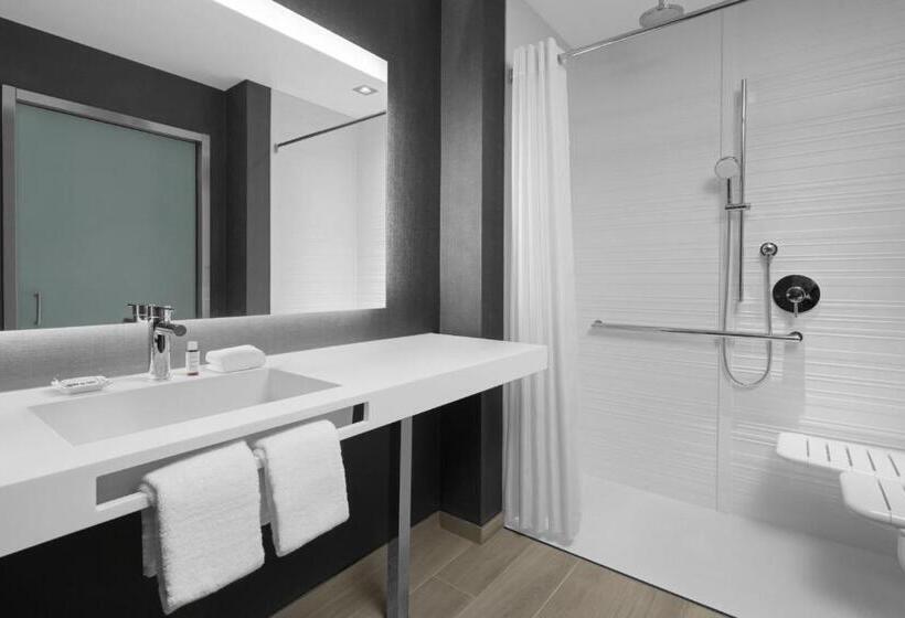 اتاق استاندارد با تخت بزرگ, Ac Hotel By Marriott St Louis Central West End