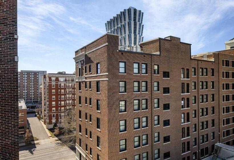 اتاق استاندارد با تخت بزرگ برای معلولان, Ac Hotel By Marriott St Louis Central West End