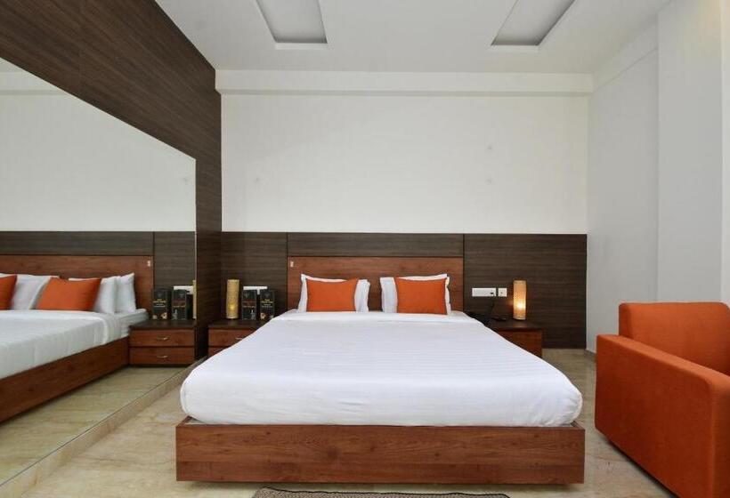 Standart Oda, Bhaskar