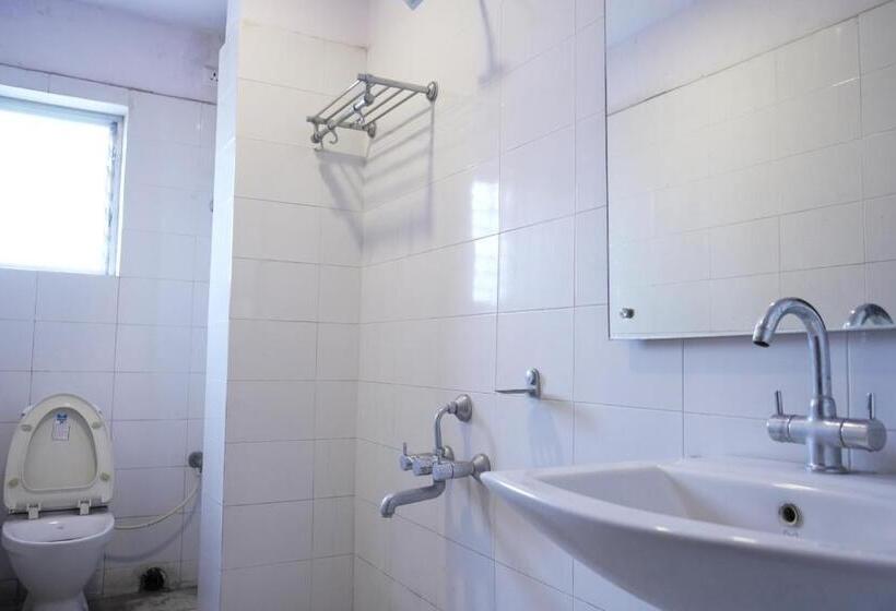 Deluxe Room, Chandra