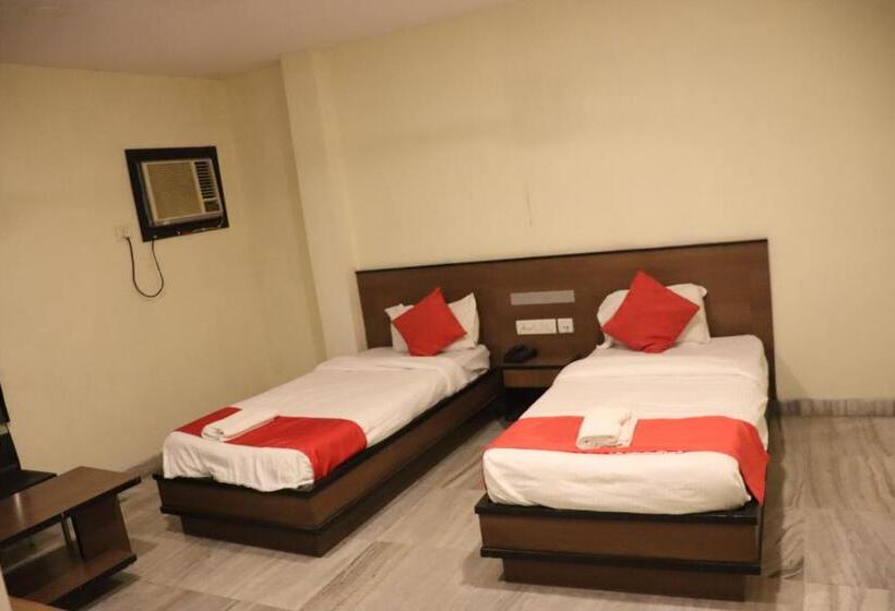 Deluxe Room, Chandra