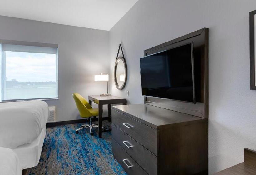 غرفة قياسية لذوى الاحتياجات الخاصة, Comfort Inn & Suites Adrian