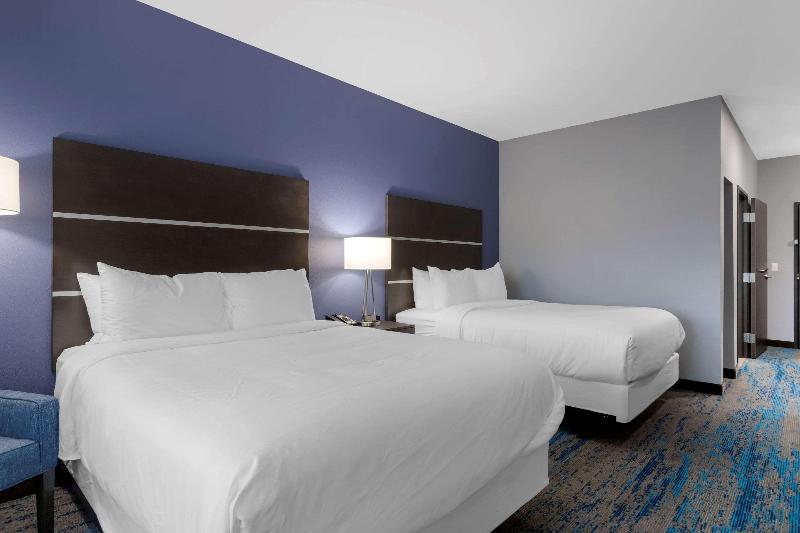 Номер Стандарт Адаптированный для Инвалидов, Comfort Inn & Suites Adrian